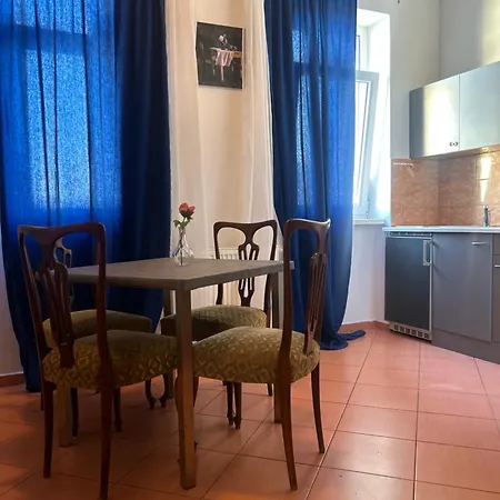 Apartment Blue Plaza *